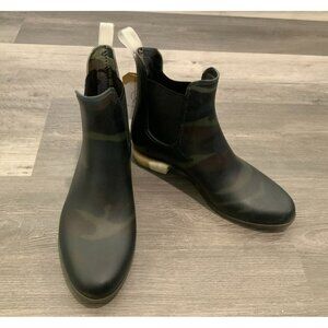 J. Crew Army Green Camouflage Chelsea Ankle Boots Booties, Size 7 (US)